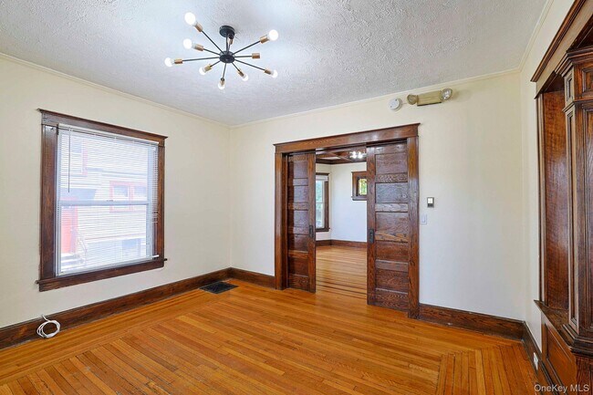 Building Photo - 100 Academy Ave