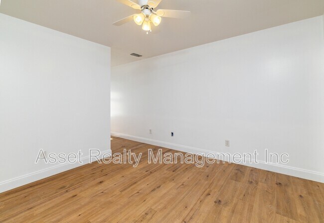 Building Photo - 7037 Wakan Ln