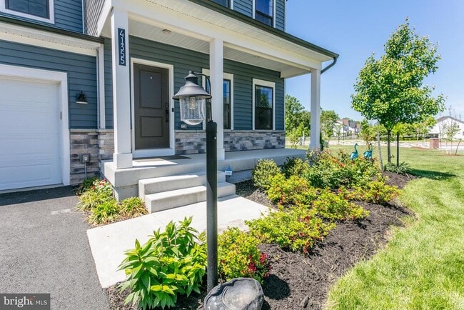 Building Photo - 41355 Tarragon Leaf Dr