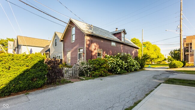 Building Photo - 607 Lord St