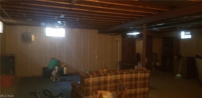 Building Photo - 15050 Lake Ave