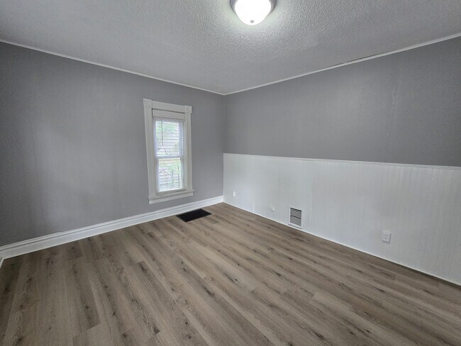 Building Photo - 425 Glenwood St