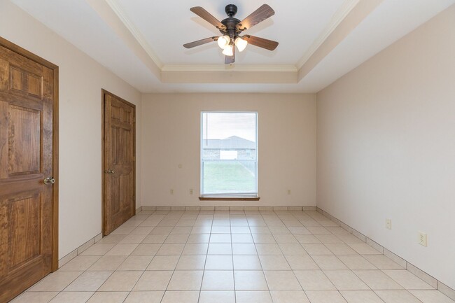 Building Photo - 12422/12424 CR 499