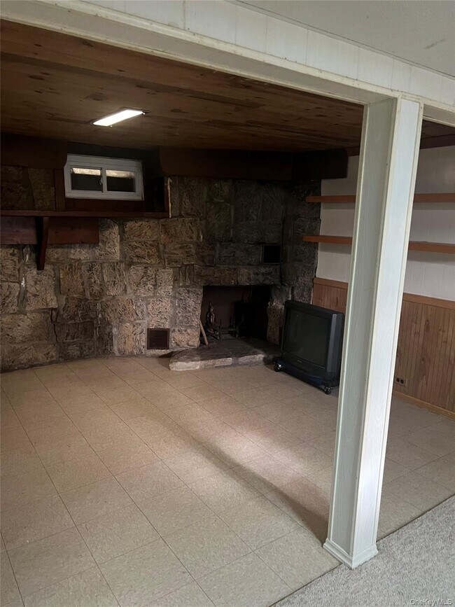 Building Photo - 1803 Albermarle Ave