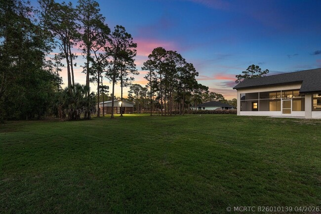 Building Photo - 16105 Temple Blvd