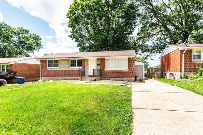Primary Photo - Lovely 3 Bedroom 1 Bathroom Home