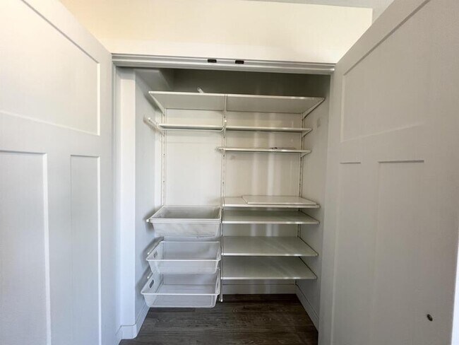 Building Photo - 3546 Terra Sol Dr