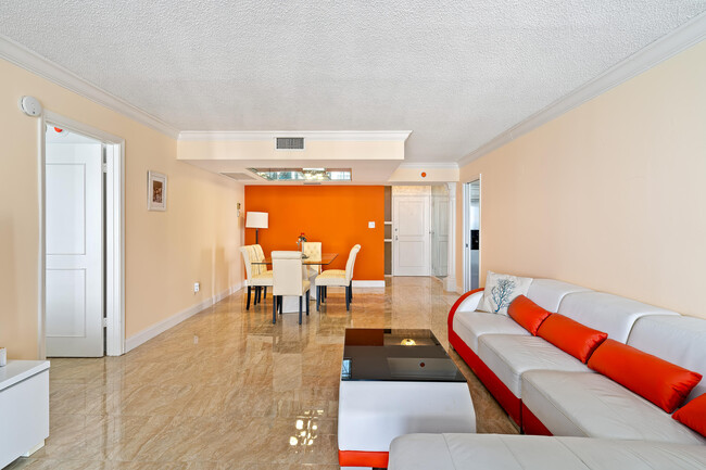 Building Photo - 5380 N Ocean Dr