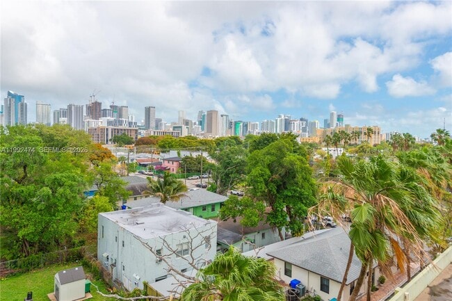 Building Photo - 816 NW 11th St