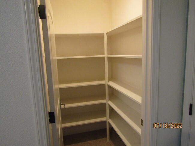 Building Photo - Orcutt Single Story Private Entry Granny Unit