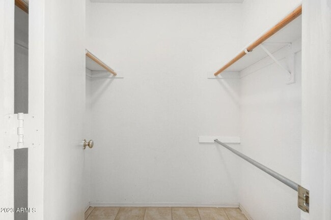 Building Photo - Move In Ready!  3 Bed, 2 Bath w/2 Car Garage