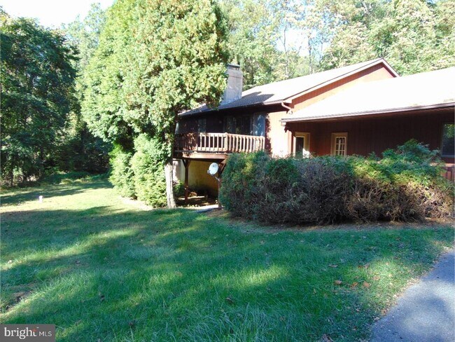 Building Photo - 1175 Osborne Rd