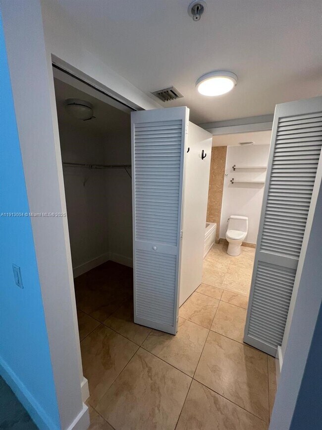 Building Photo - 41 SE 5th St