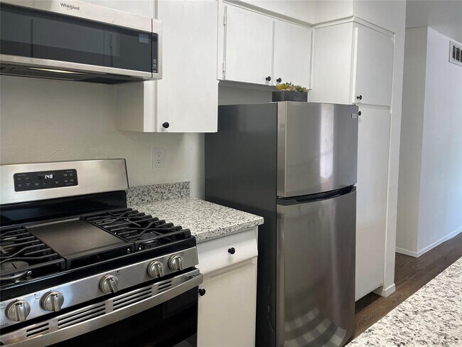 Building Photo - 1529 Wirt Rd