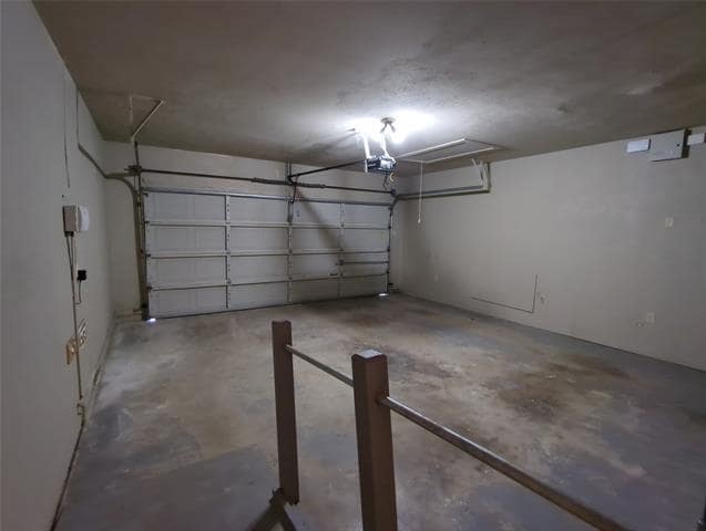 Building Photo - 9115 Boedeker Cir