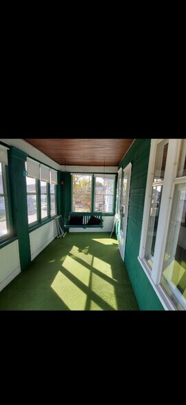 Building Photo - 368 Winola Ave