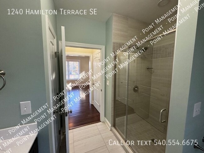 Building Photo - 1240 Hamilton Terrace SE