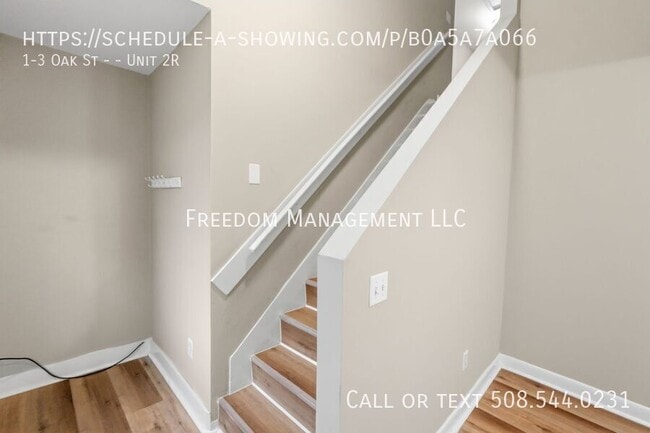 Building Photo - 1-3 Oak St --Unit 2R