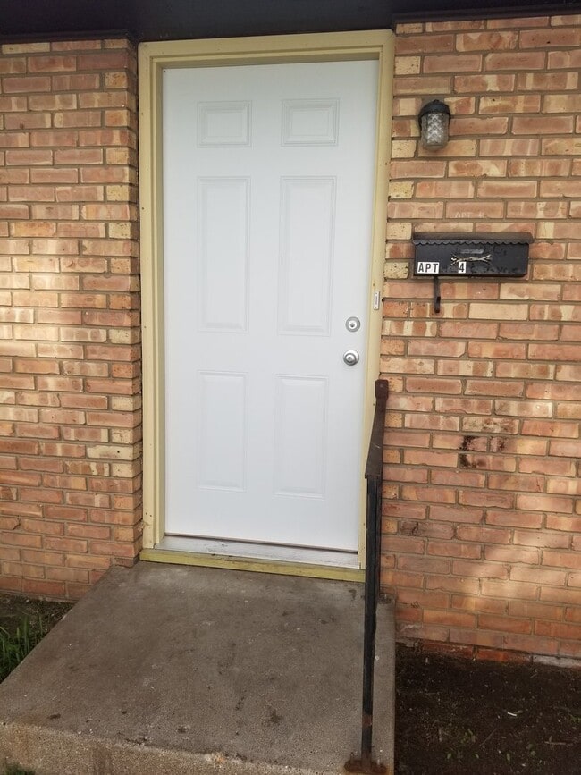 Building Photo - 2245 19th Ave