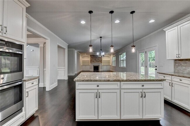 Building Photo - 9270 Colham Dr