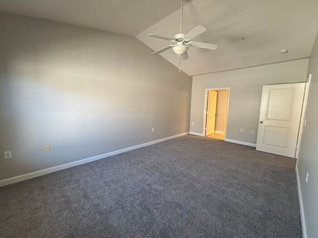 Building Photo - Beautiful 2 Bedroom 2 Bathroom Located in Sellar's Cove, Minutes from Carolina Beach!