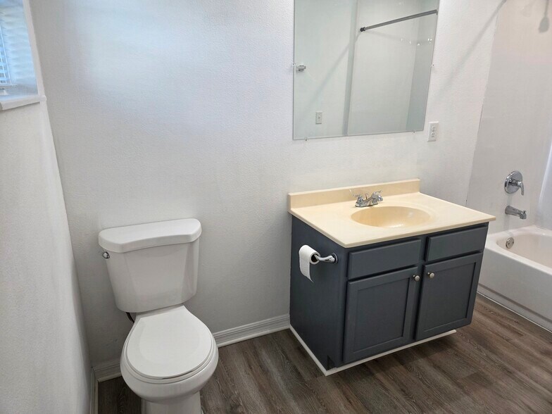 Primary Bathroom - 803 E Hart St