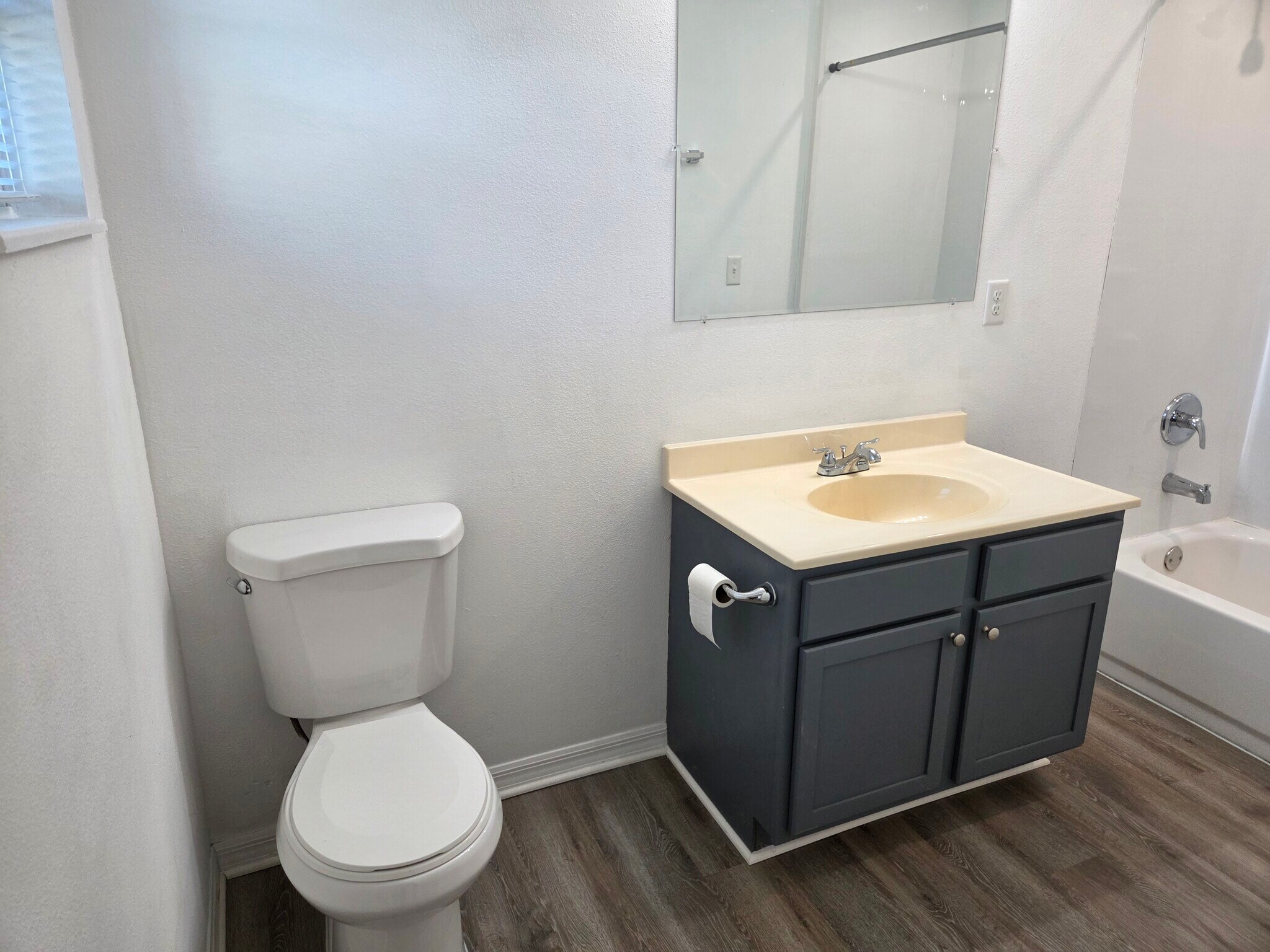 Primary Bathroom - 803 E Hart St