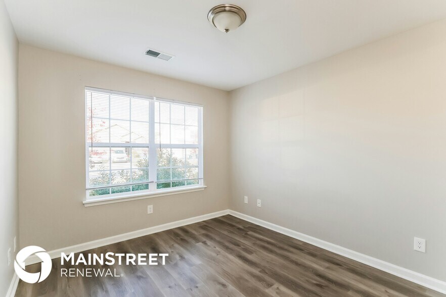 Building Photo - 2220 Walcot Way