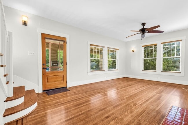 Building Photo - 1117 Harvard St