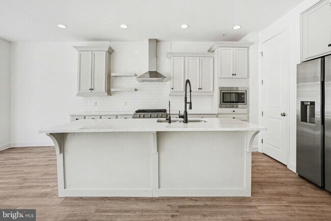 Building Photo - 205 Hoke Farm Way