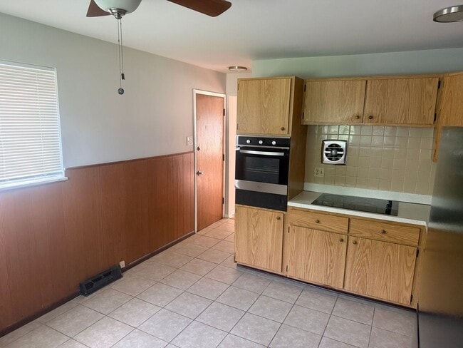 Building Photo - 3961 Jane Ave