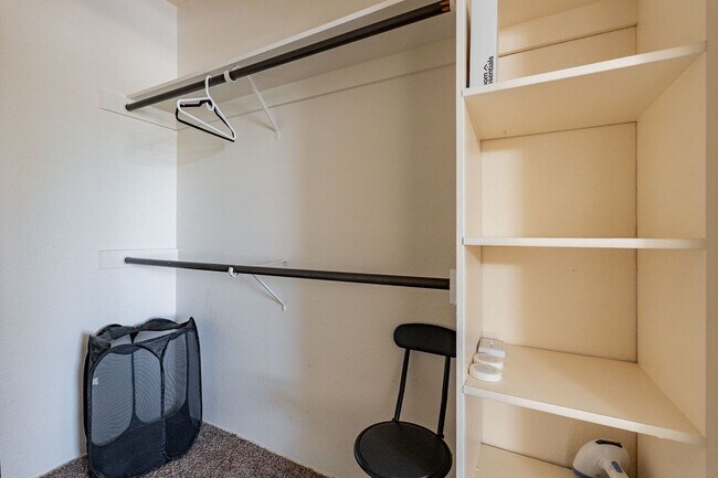 Building Photo - Available until 12/28/25 - Heart of Scottsdale