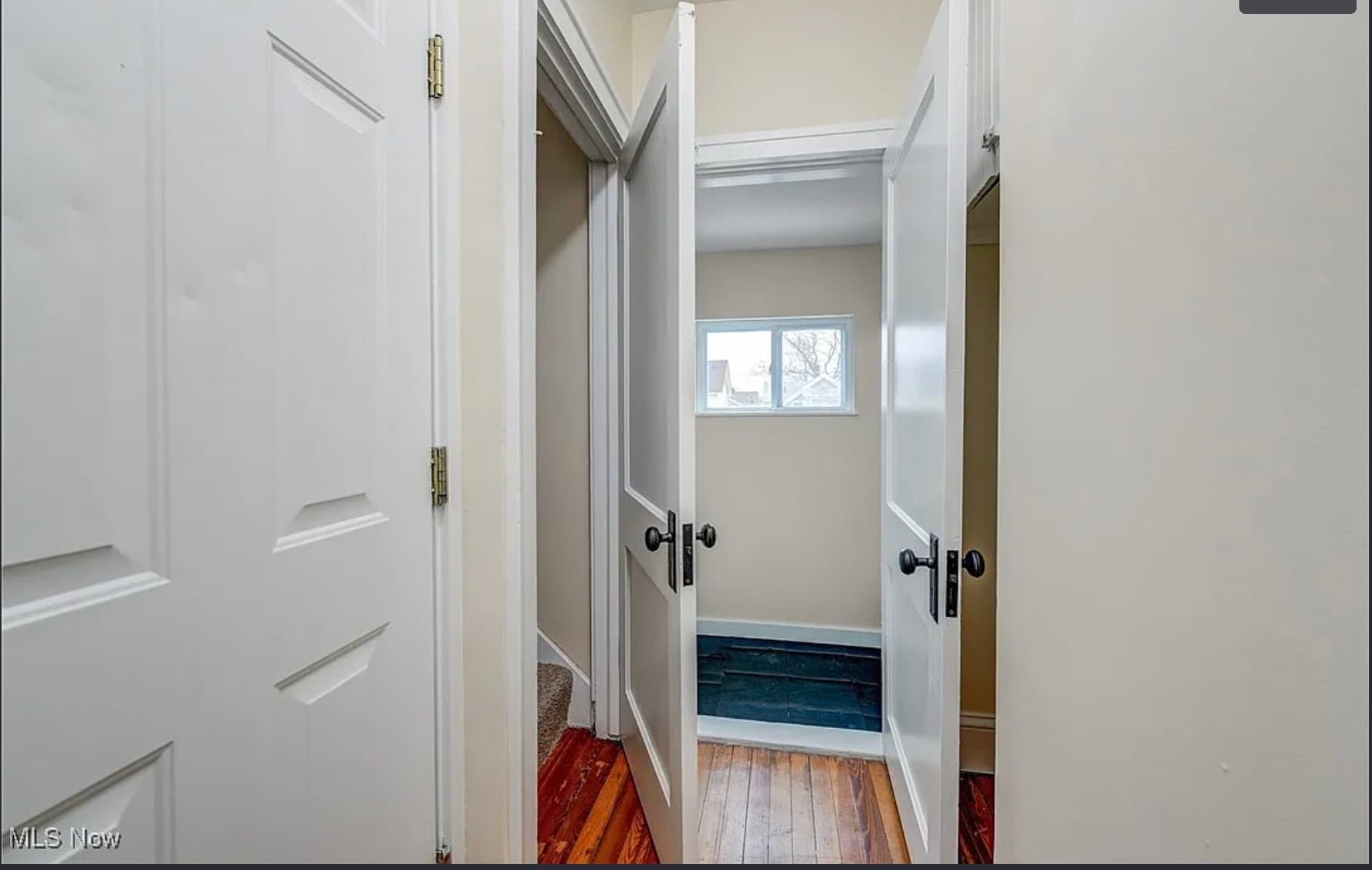 Building Photo - 2085 Chesterland Ave