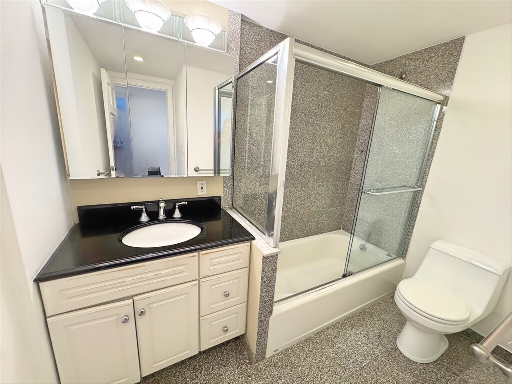 Building Photo - 60 Longwood Ave