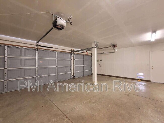 Building Photo - 1375 Pintail Way