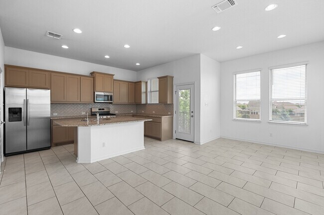 Building Photo - 18005 Pomelo Ln