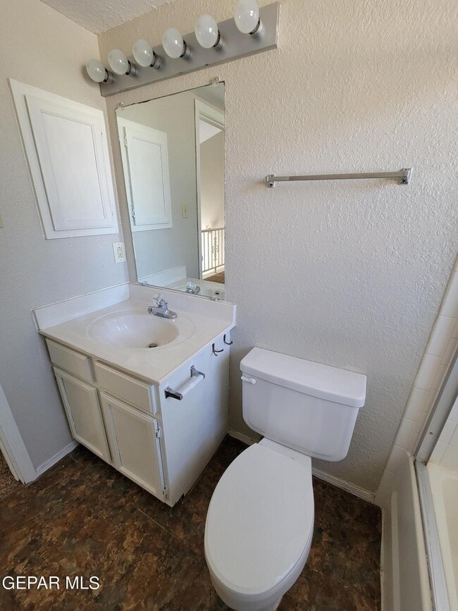 Building Photo - 3200 Mountain Ridge Dr