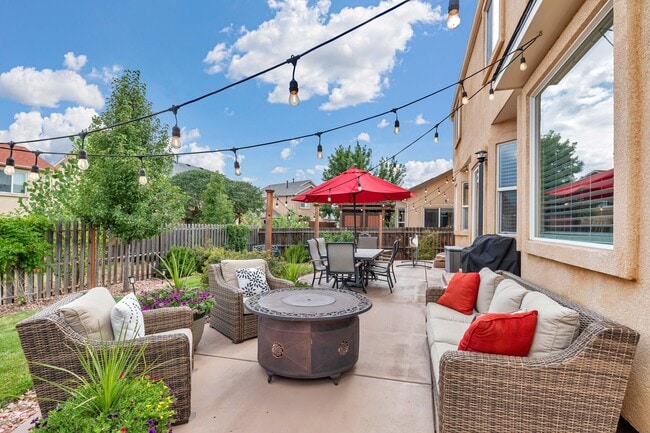 Building Photo - 5483 Mountain Garland Dr