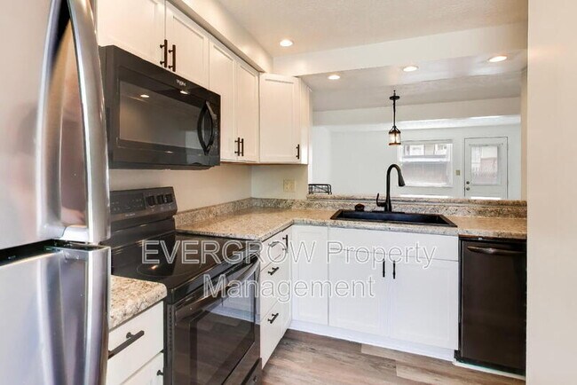 Building Photo - 3741 Lima Ct