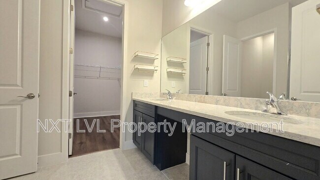 Building Photo - 14851 Loggerhead Dr