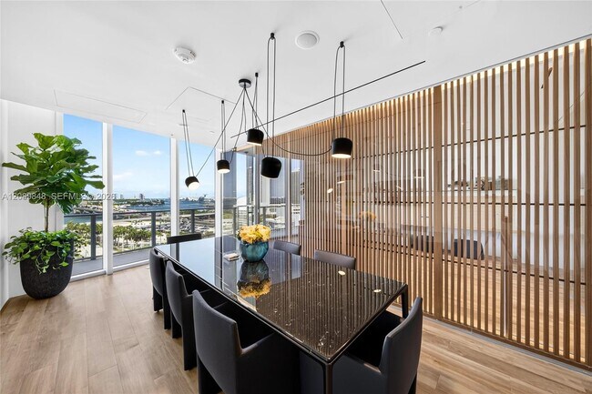 Building Photo - 1400 Biscayne Blvd