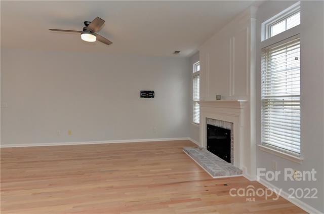 Building Photo - 517 Chadmore S Dr