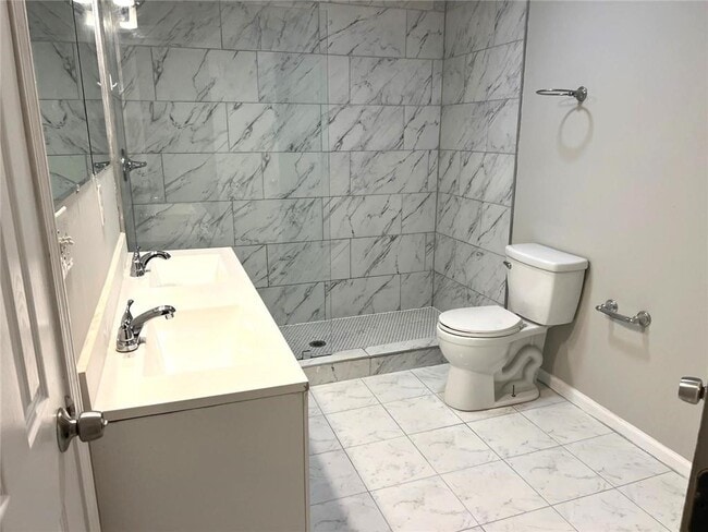 Building Photo - 566 Rockwell St SW