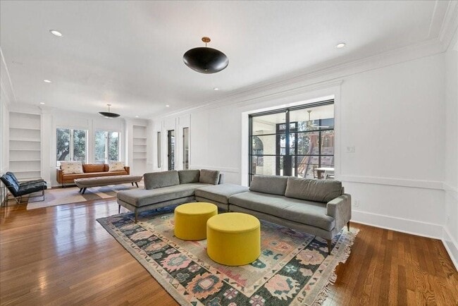 Building Photo - 1508 Marshall Ln