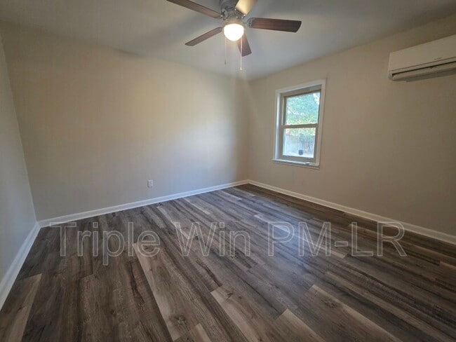 Building Photo - 608 W Martin St