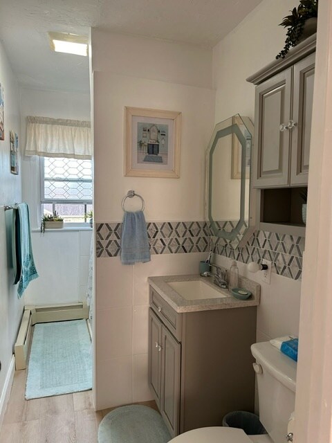 Bathroom - 6 Leon St