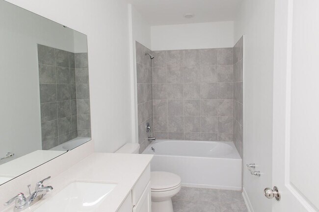 Building Photo - 1482 Austin St
