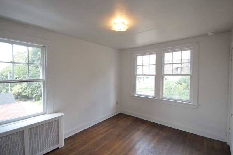 Building Photo - 8009 St Lawrence Ave