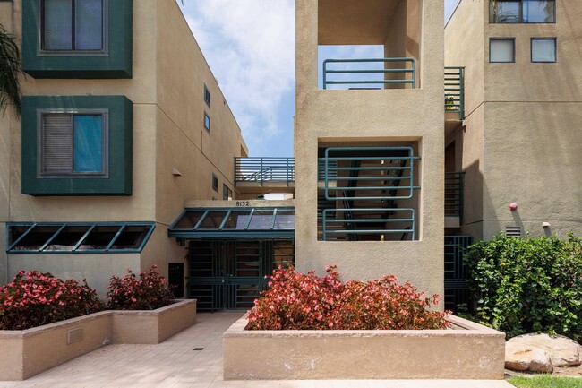 Building Photo - 8132 Camino del Sol