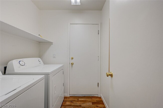 Building Photo - 8752 Raindrop Canyon Ave